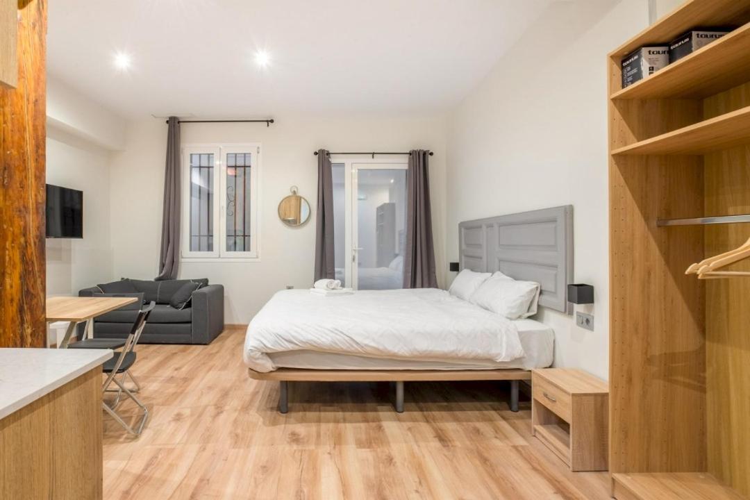 1 Bedroom 1 Bathroom Furnished - Justicia - Cozy - Mintystay Madrid Eksteriør bilde